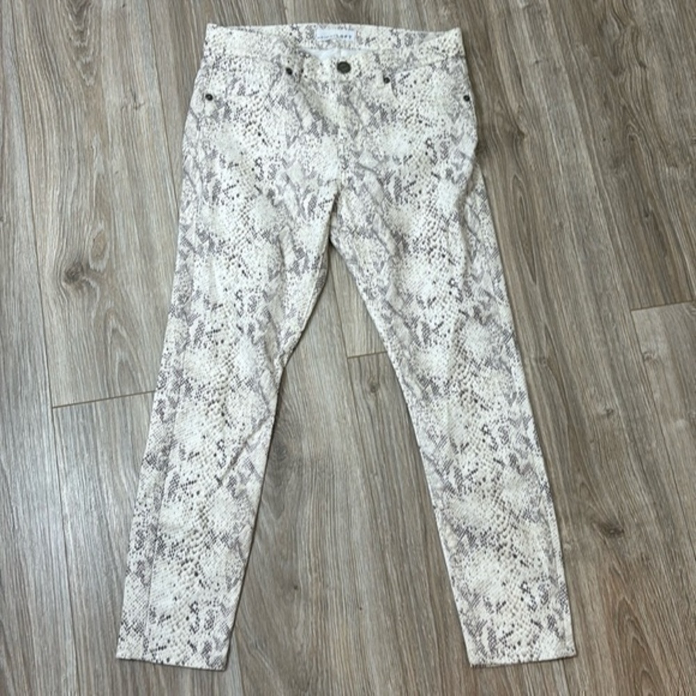 Loft animal print white modern skinny pants size 26
